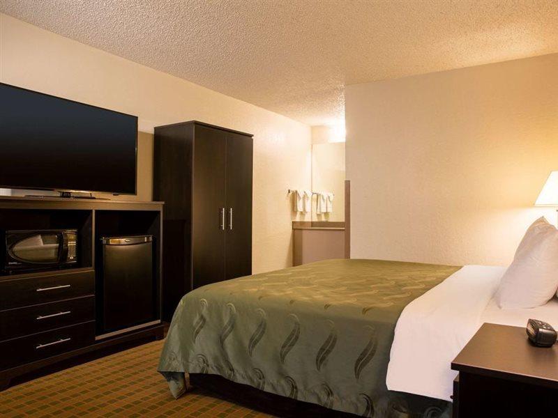 Quality Inn At Arlington Highlands Kültér fotó
