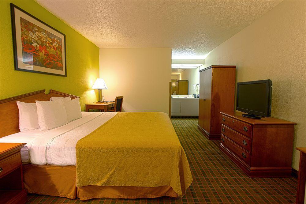 Quality Inn At Arlington Highlands Kültér fotó