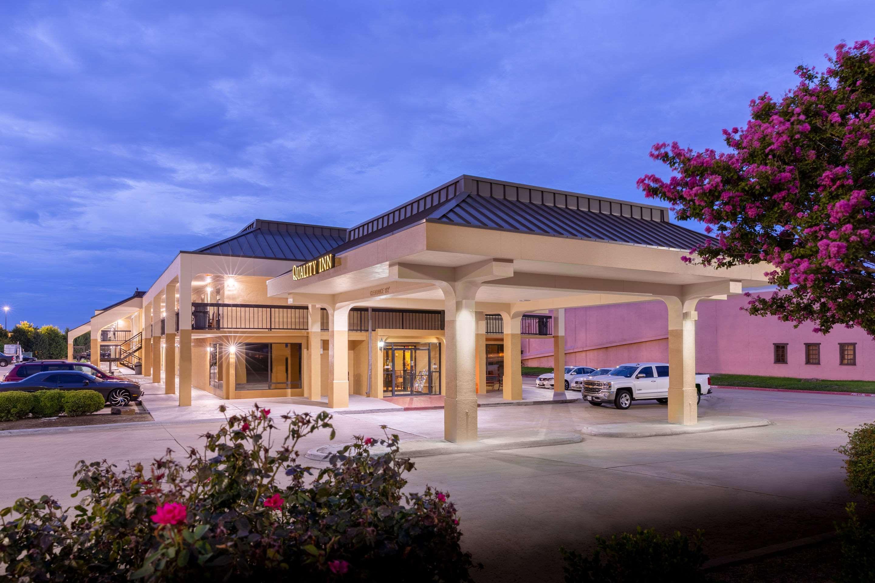 Quality Inn At Arlington Highlands Kültér fotó